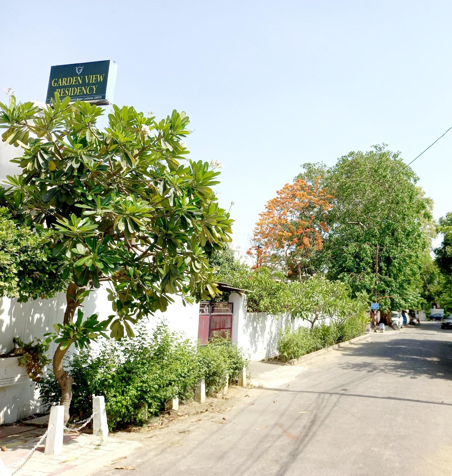 Garden View Residency Acomodação com café da manhã Lucknow Exterior foto